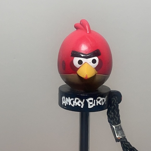 Angry Bird Umbrella ! King Pig And Angry Birds Depicted! - Picture 6 of 11